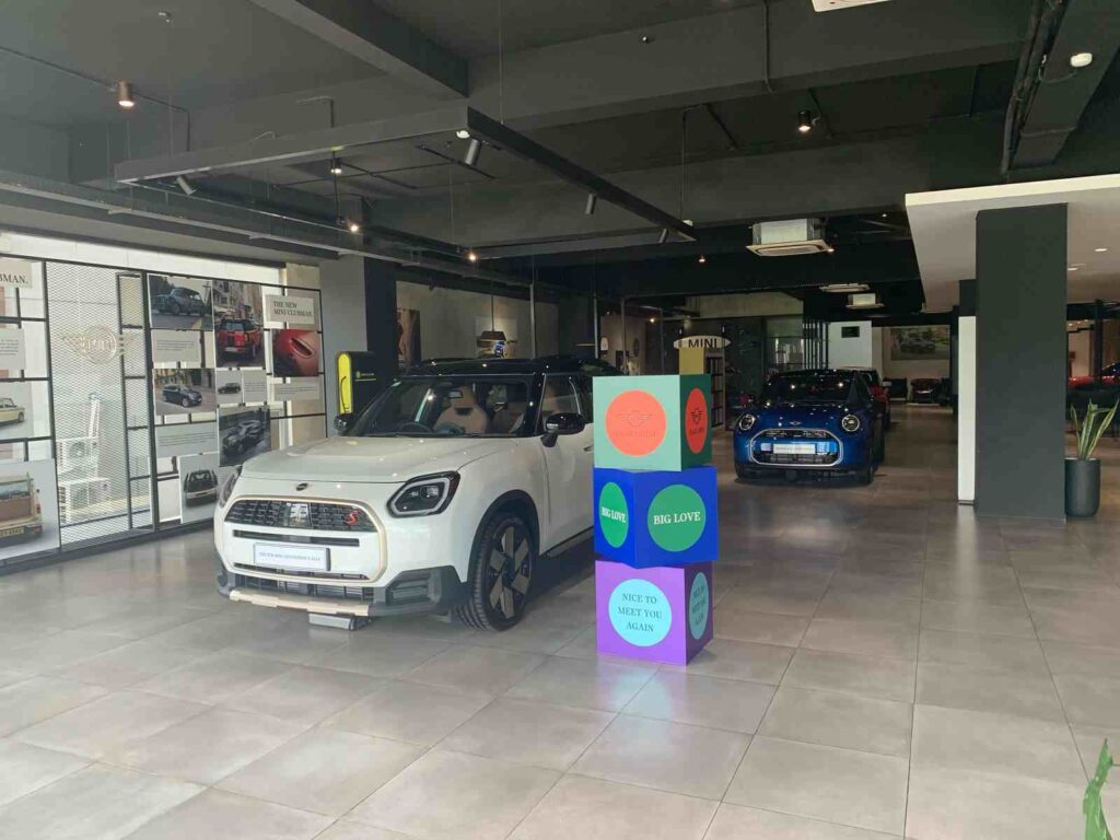 Showroom MINI Cooper terdekat di Jakarta