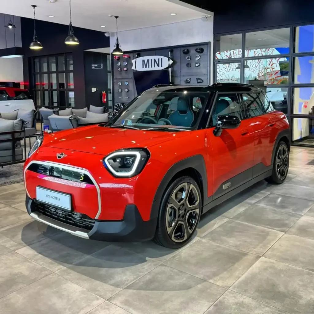 MINI Electric Aceman