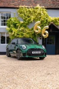 Perbedaan MINI 3 Door Cooper dan Cooper S